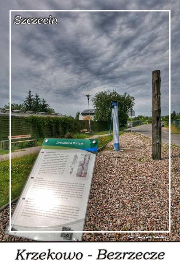 Krzekowo - Bezrzecze, XIX-wieczna drewniana pompa Krzekowo - Bezrzecze, XIX-wieczna drewniana pompa
